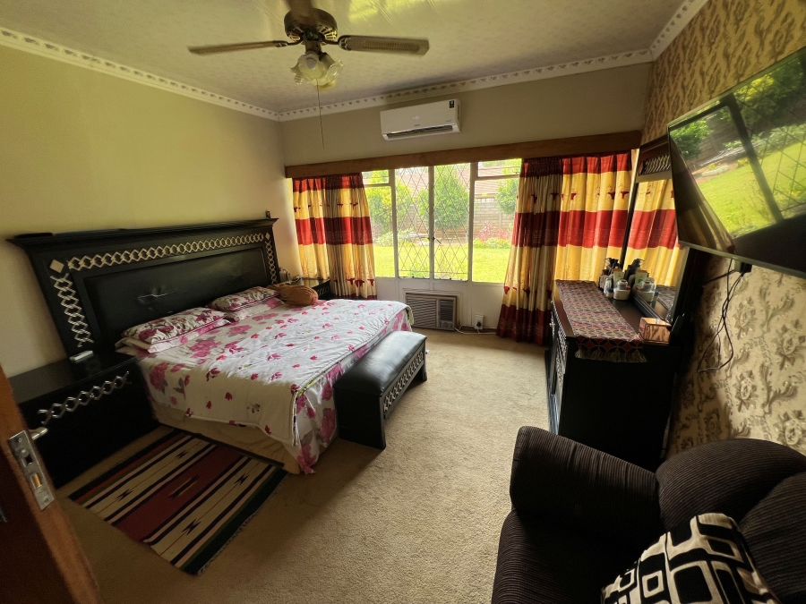 6 Bedroom Property for Sale in Irene Park North West